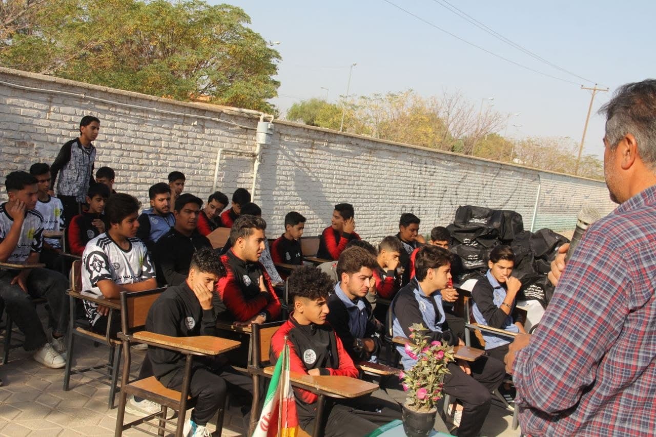 هنرستان غیردولتی تربیت بدنی امیرالمومنین(ع)