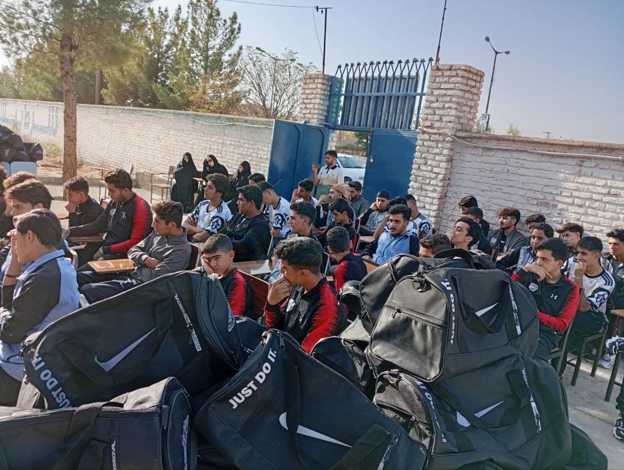 هنرستان غیردولتی تربیت بدنی امیرالمومنین(ع)