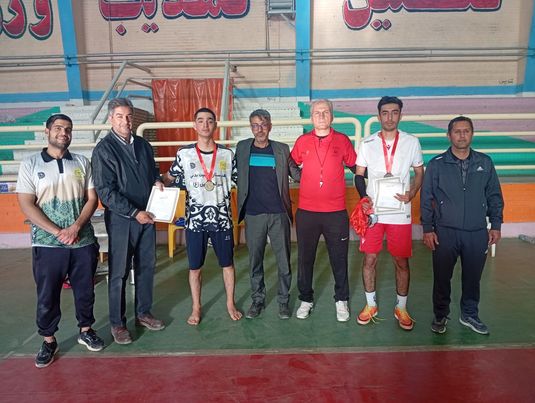 قهرمانی در هندبال